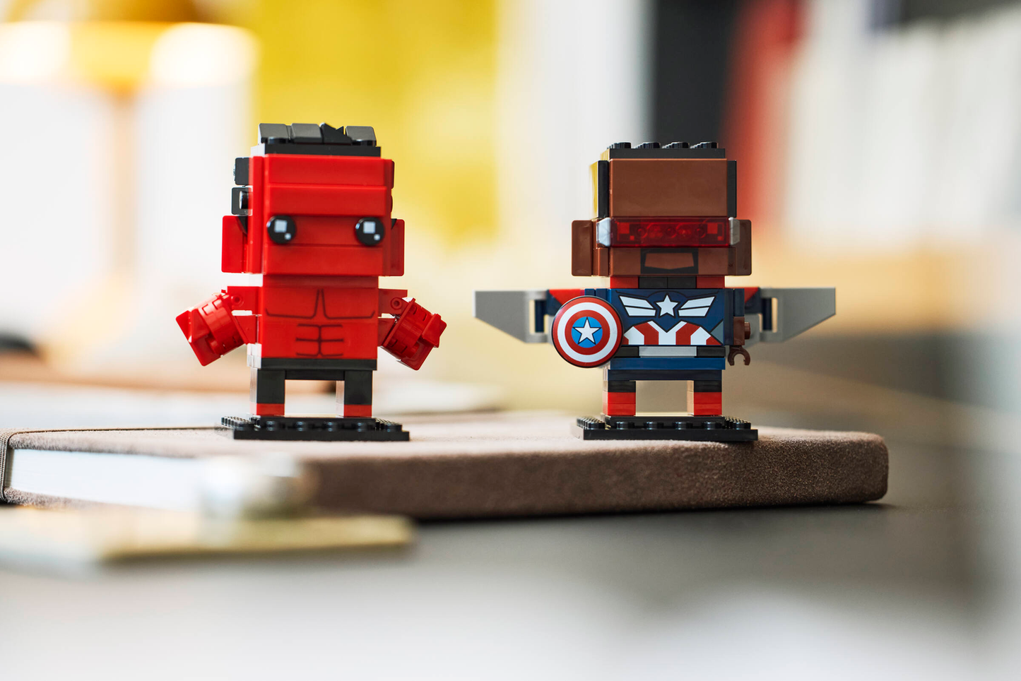 Marvel 40668 Captain America & Red Hulk