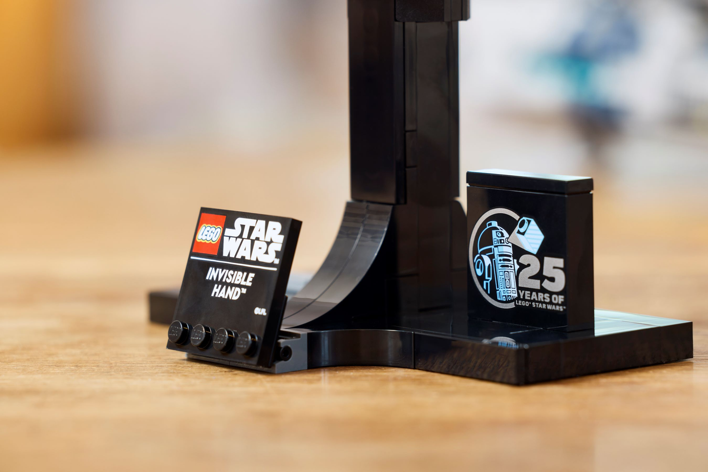 Star Wars 75377 Invisible Hand