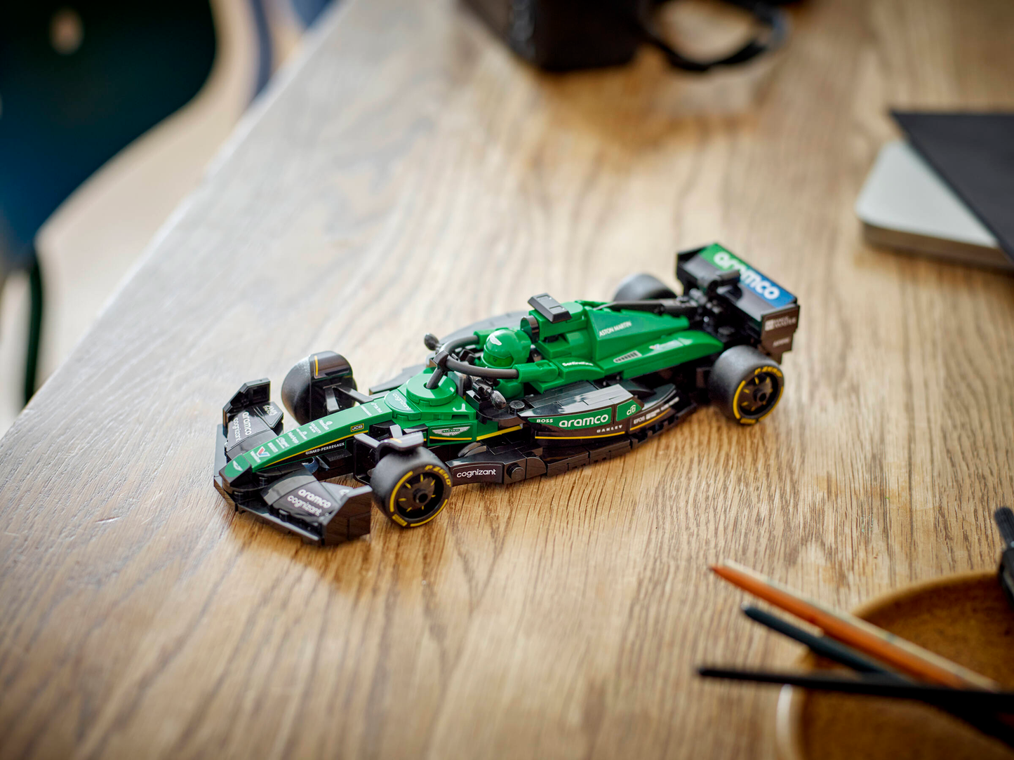 Speed Champions 77245 Aston Martin Aramco F1 AMR24 Rennauto