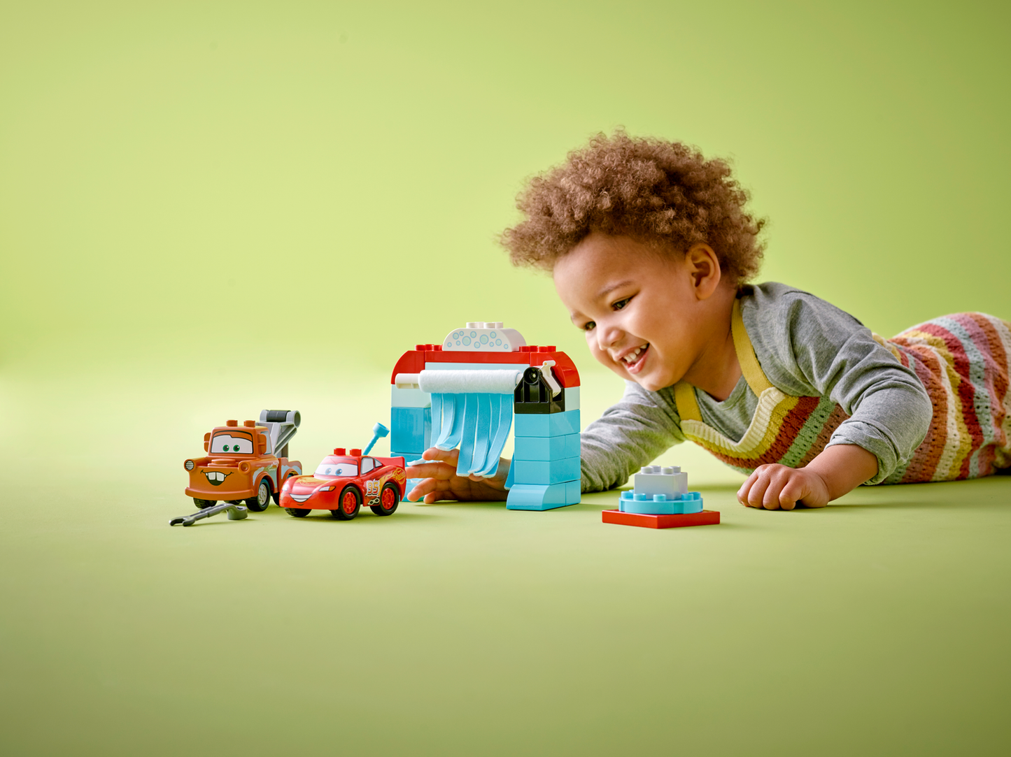 Disney 10996 Lightning McQueen und Mater in der Waschanlage