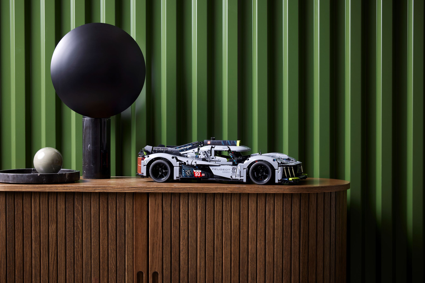 Technic 42156 PEUGEOT 9X8 24H Le Mans Hybrid Hypercar