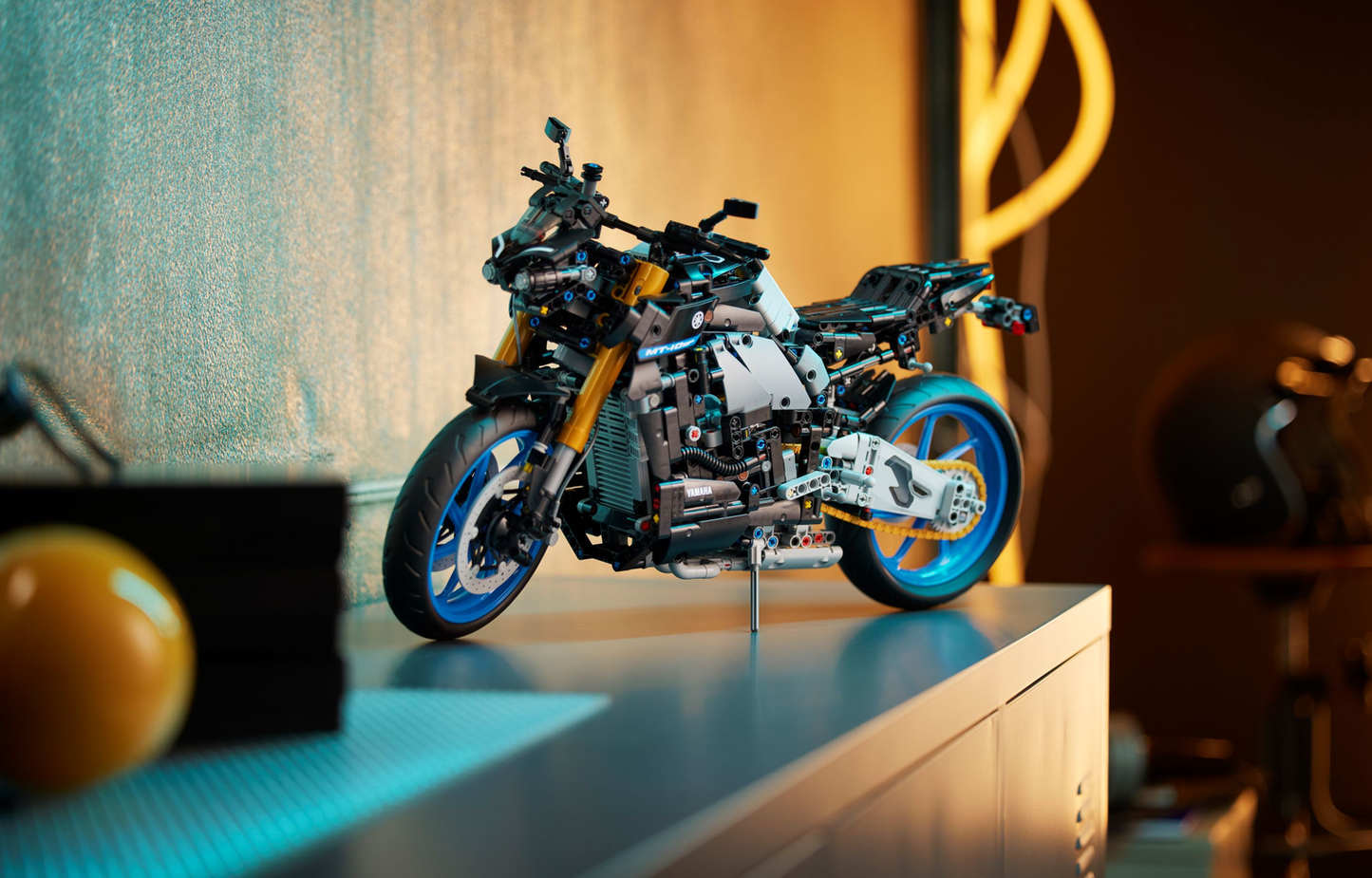 Technic 42159 Yamaha MT-10 SP