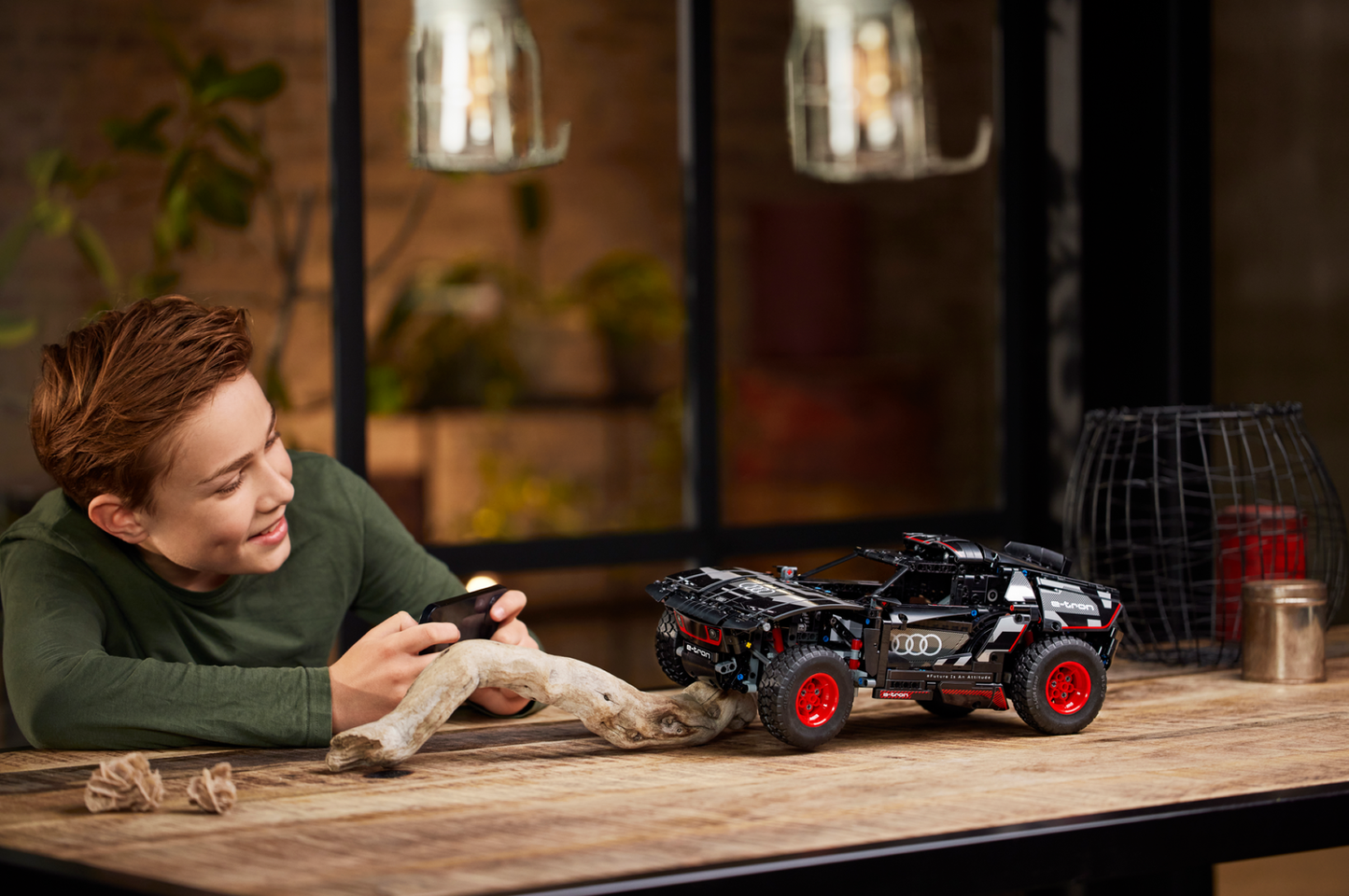 Technic 42160 Audi RS Q e-tron