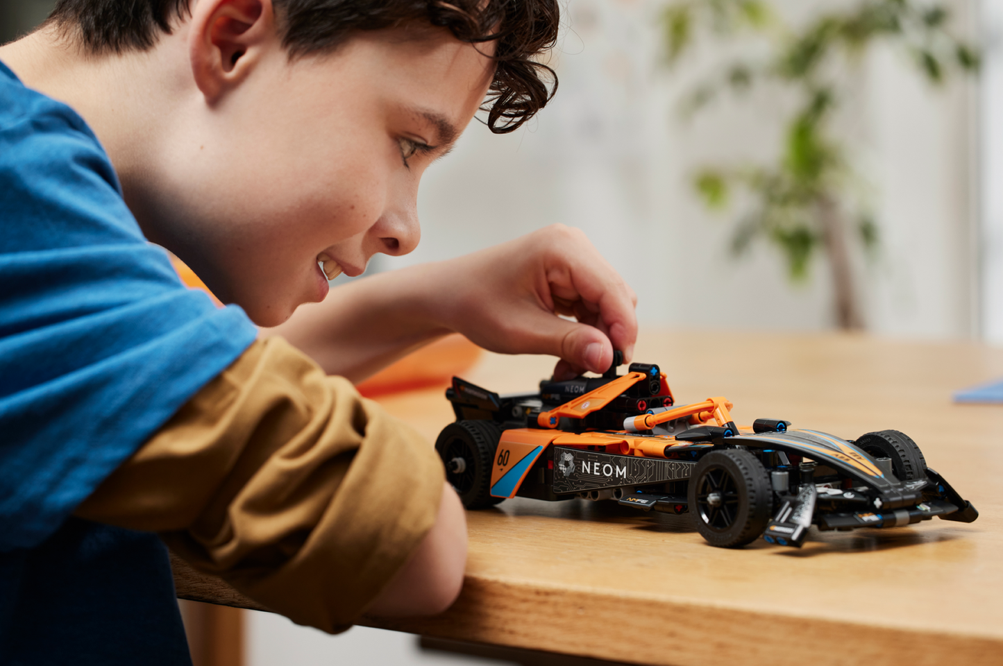 Technic 42169 NEOM McLaren Formula E Race Car