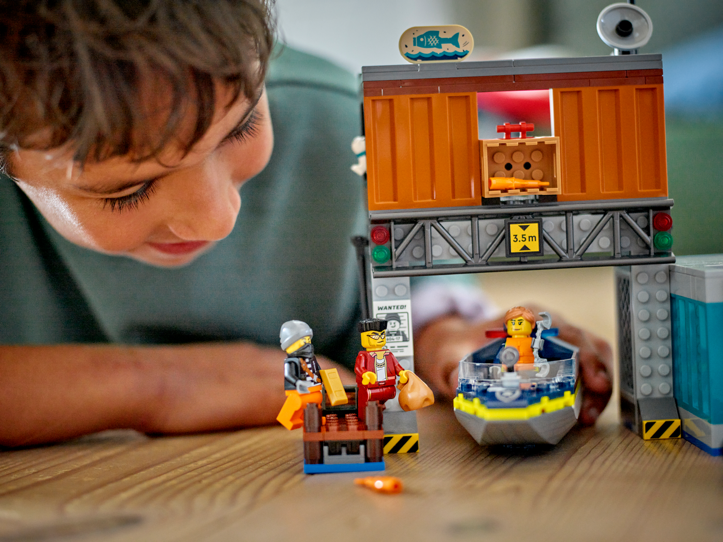 City 60417 Polizeischnellboot und Ganovenversteck