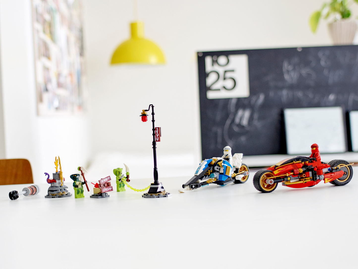 NINJAGO 70667 Kais Feuer-Bike & Zanes Schneemobil