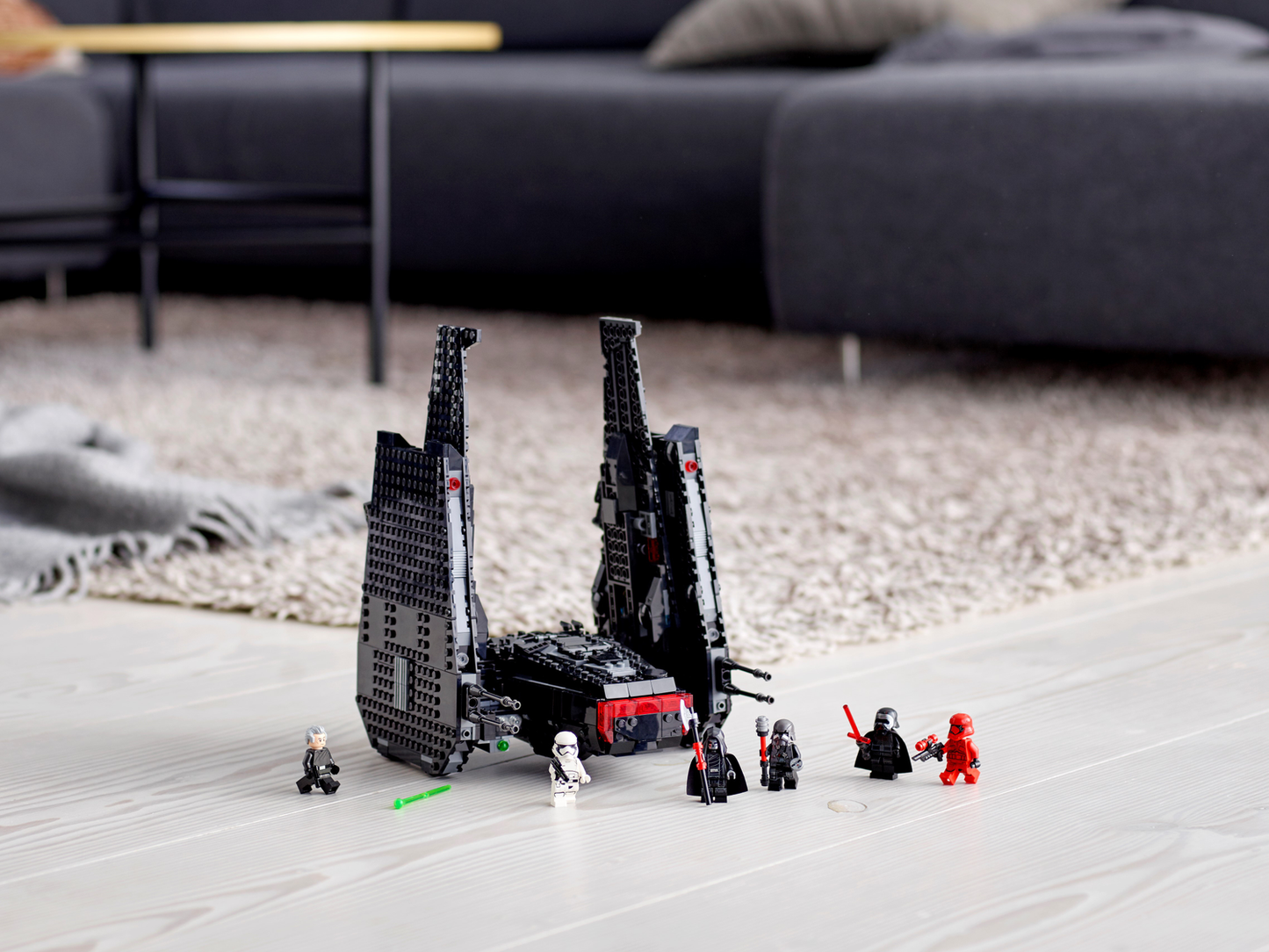 Star Wars 75256 Kylo Rens Shuttle
