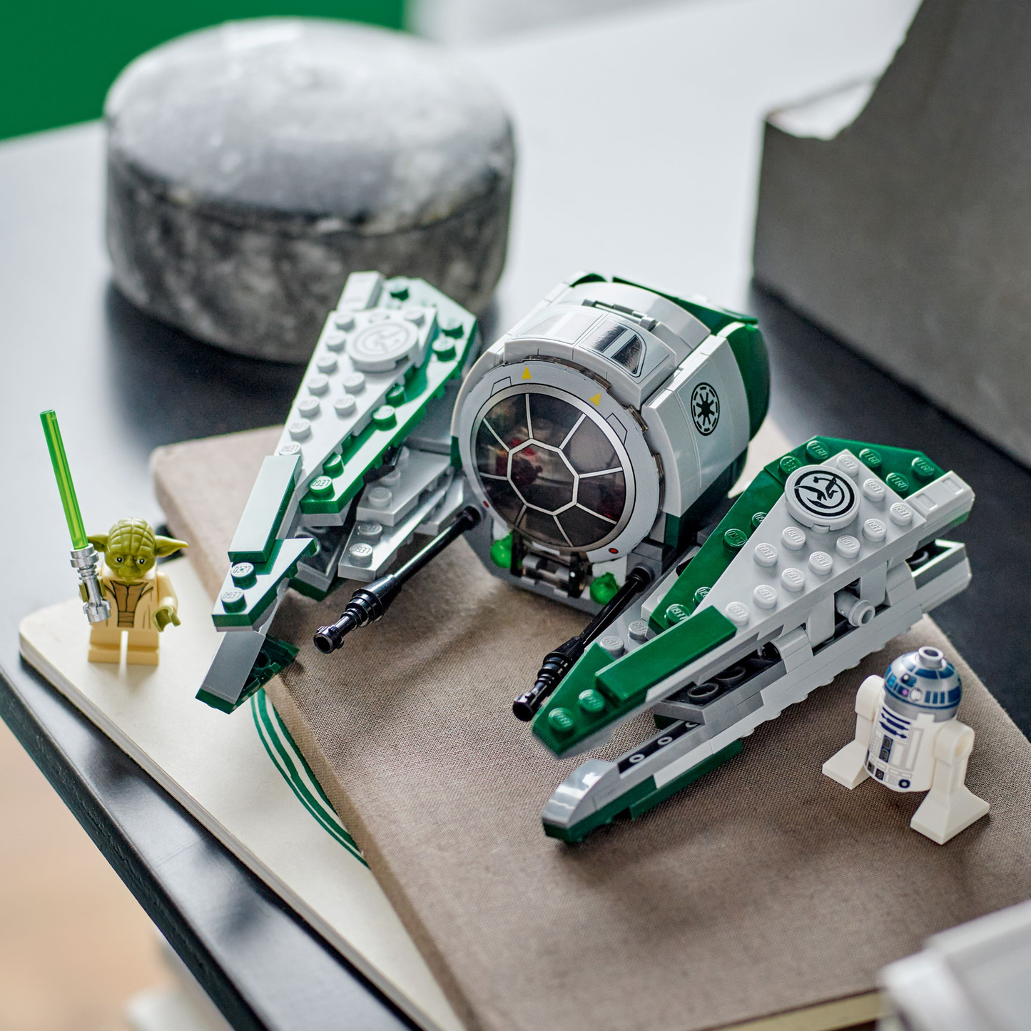 Star Wars 75360 Yodas Jedi Starfighter