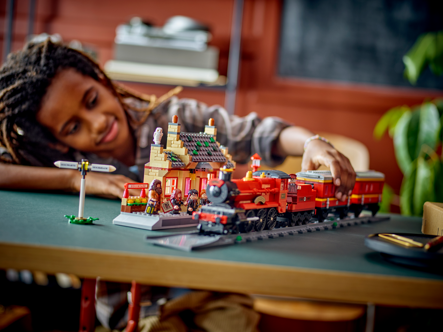 Harry Potter 76423 Hogwarts Express & der Bahnhof von Hogsmeade