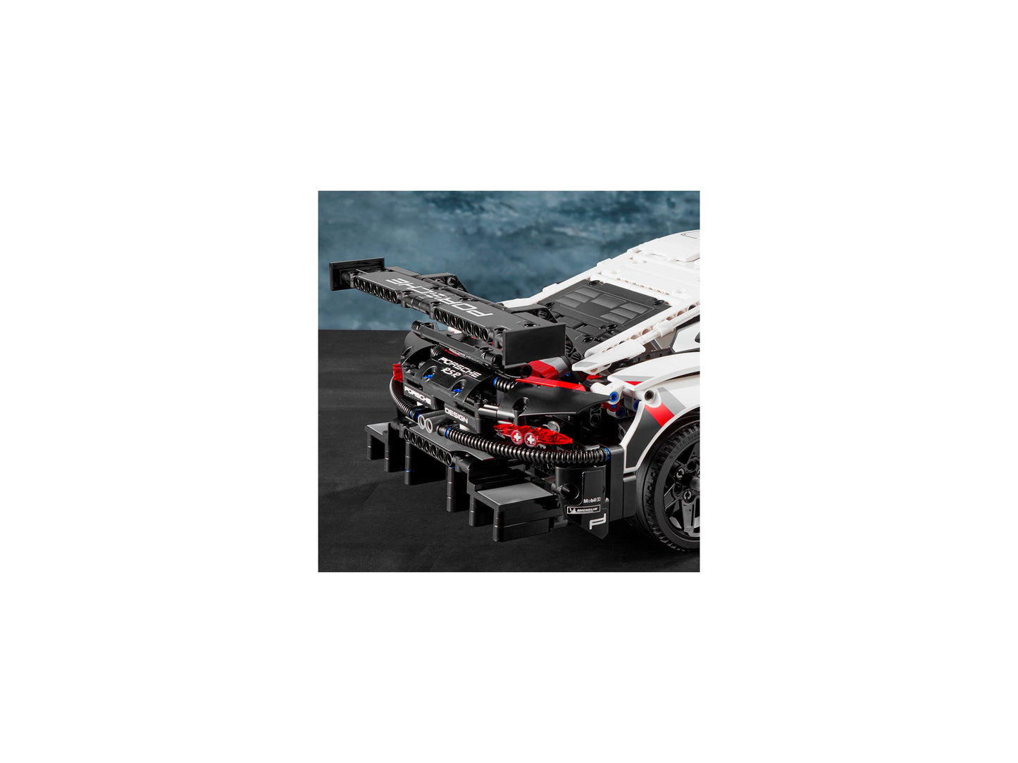 Technic 42096 Porsche 911 RSR