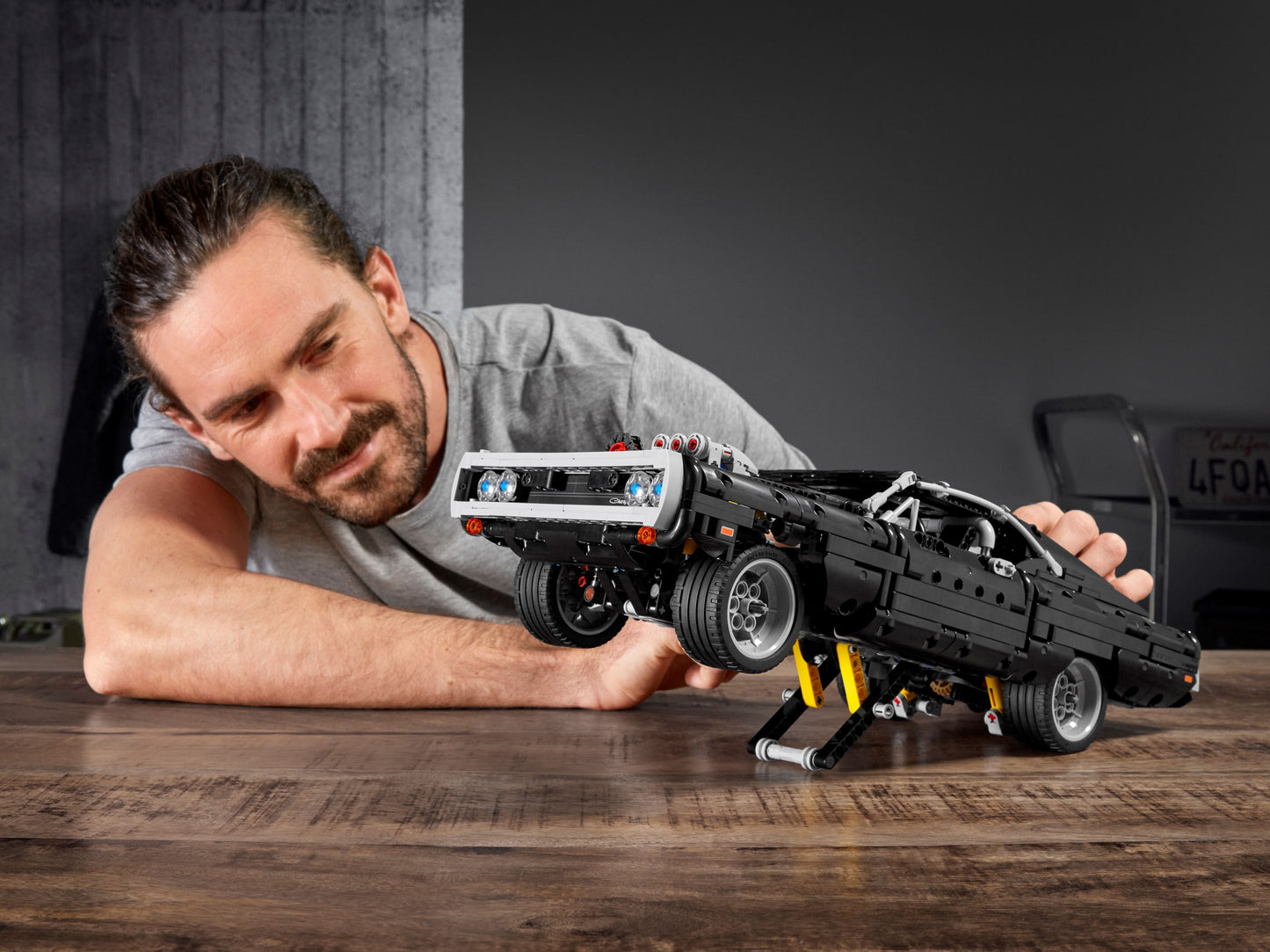 Technic 42111 Dom's Dodge Charger