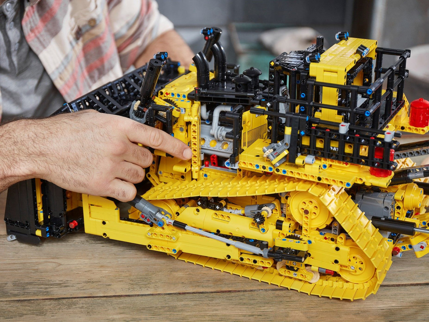 Technic 42131 Appgesteuerter Cat D11 Bulldozer