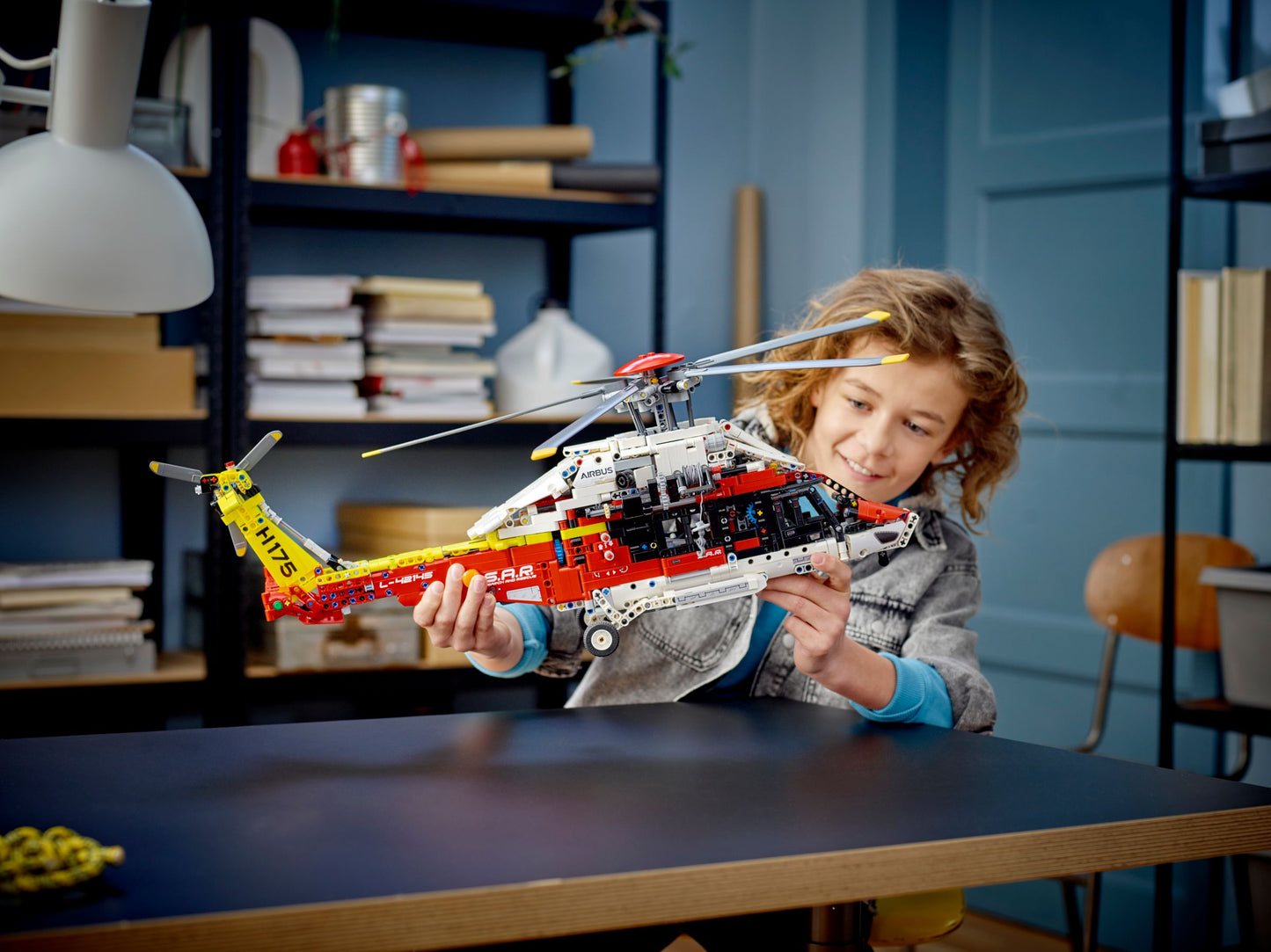 Technic 42145 Airbus H175 Rettungshubschrauber