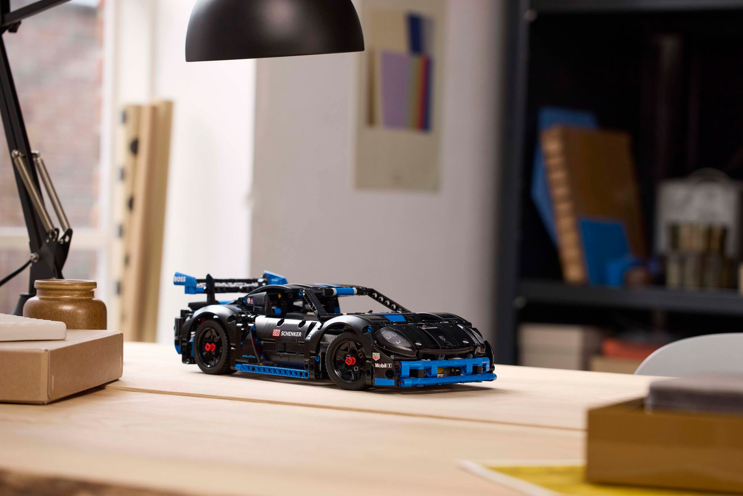 Technic 42176 Porsche GT4 e-Performance Rennwagen