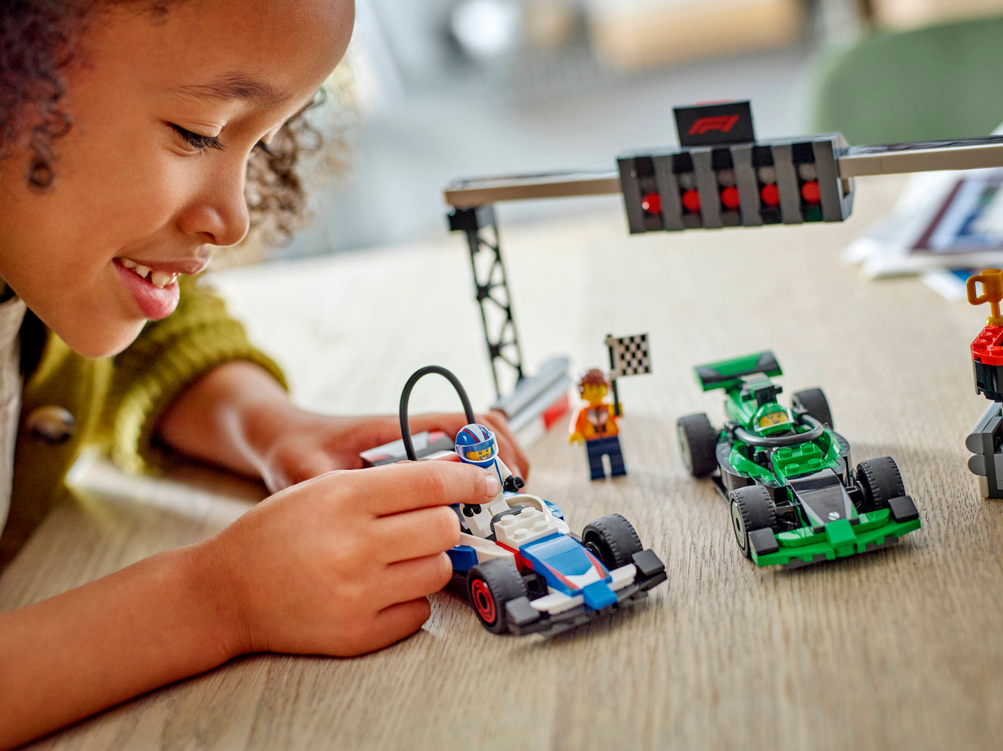 City 60474 F1 Startaufstellung mit VCARB & Sauber Rennautos