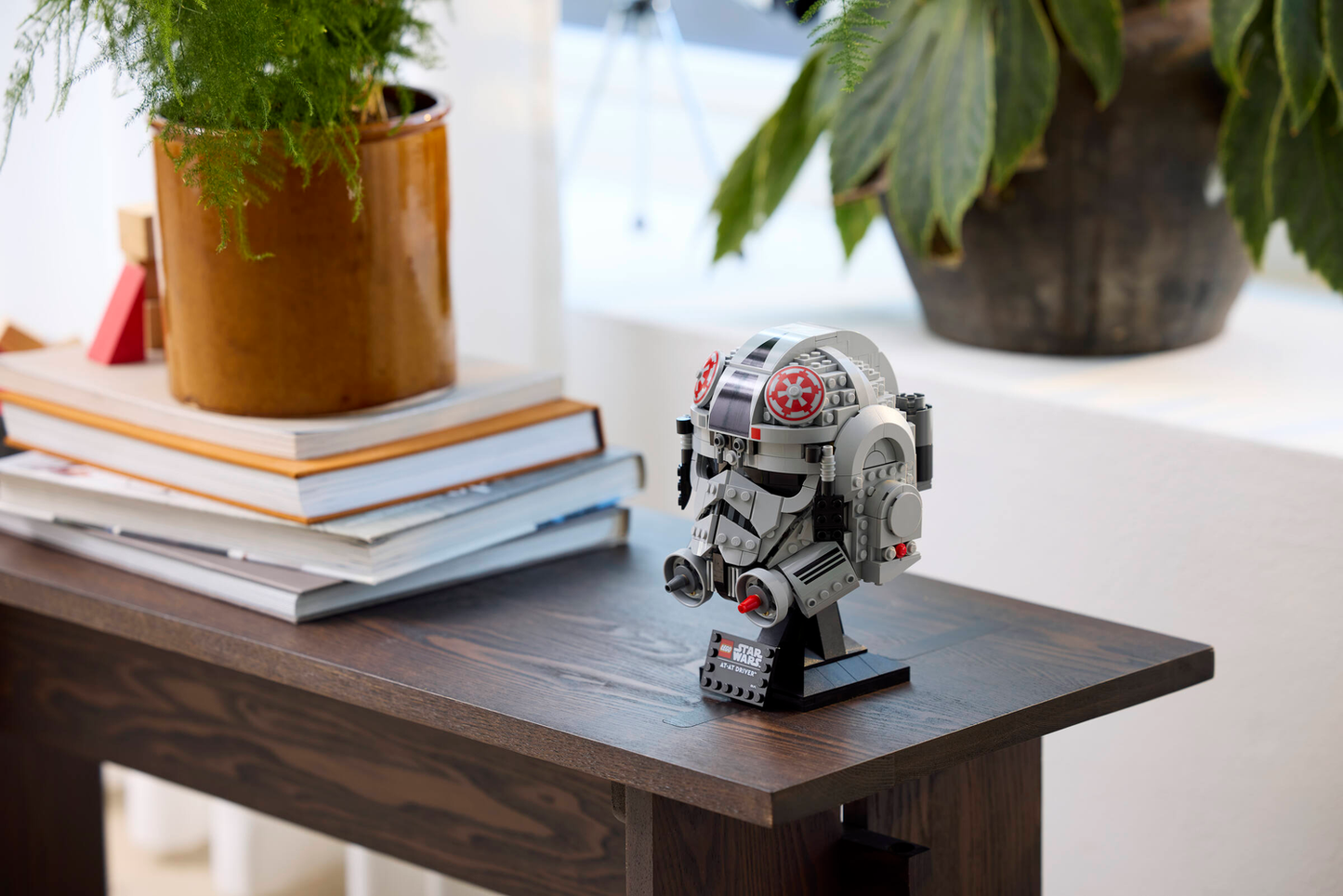 Star Wars 75429 AT-AT Pilot Helm