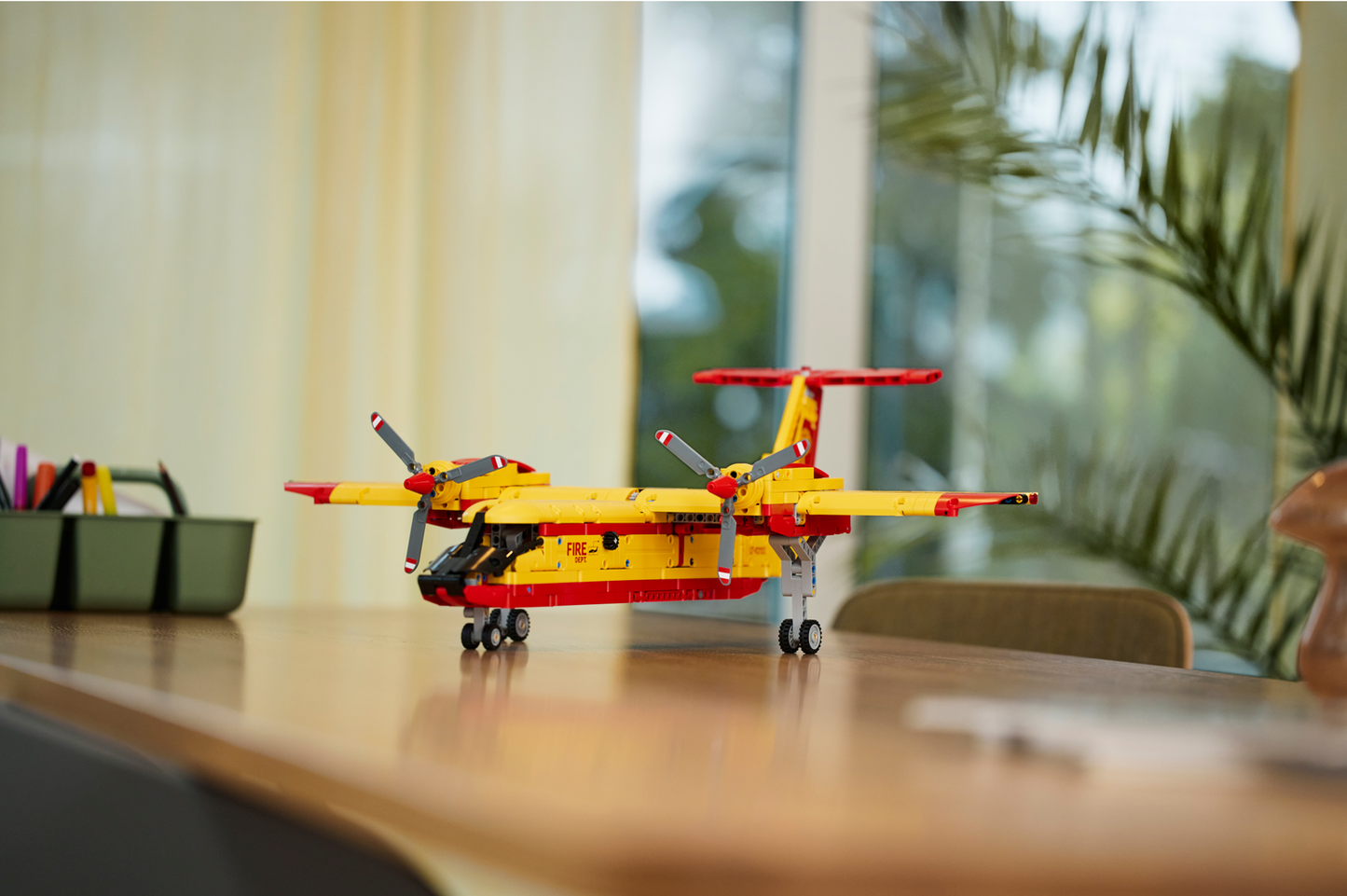 Technic 42152 Löschflugzeug