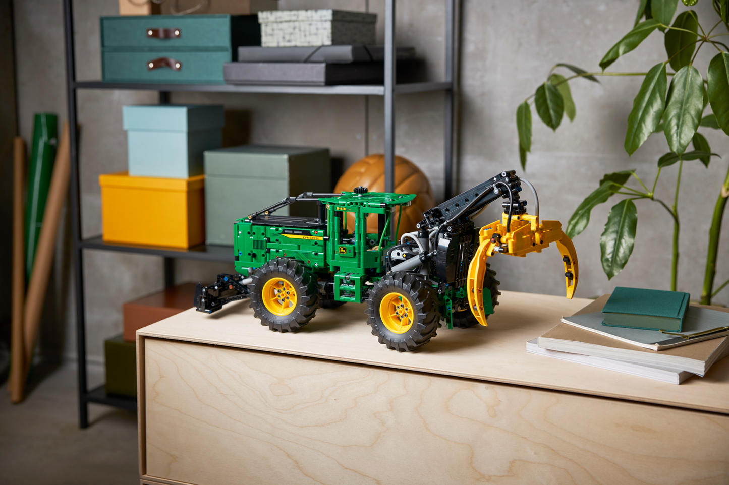 Technic 42157 John Deere 948L-II Skidder