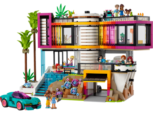 Friends 42639 Andreas moderne Villa