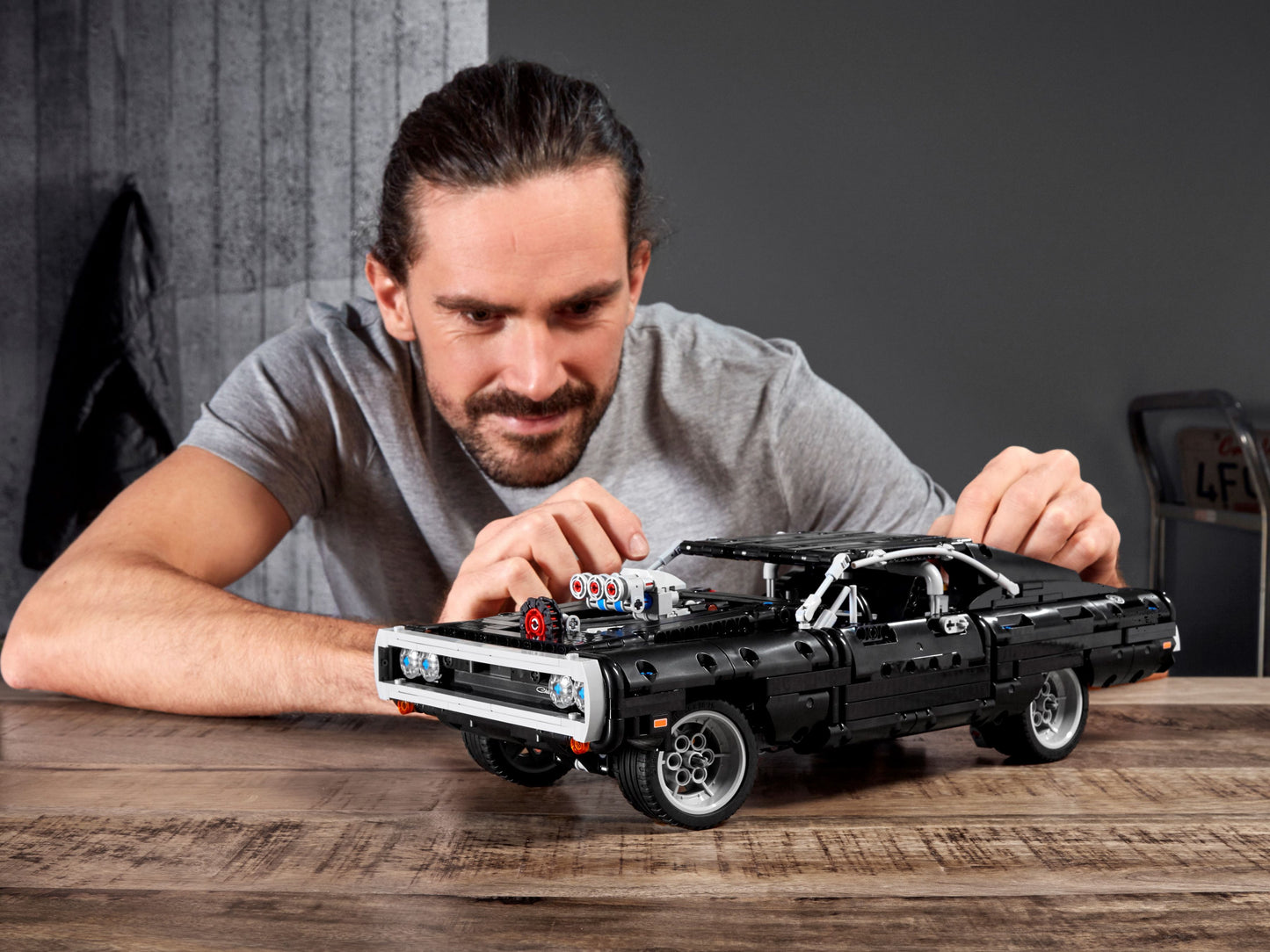 Technic 42111 Dom's Dodge Charger